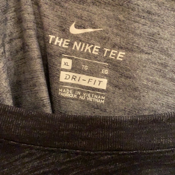 Nike Swoosh t shirt with sketch design, black/gray - Picture 2 of 5